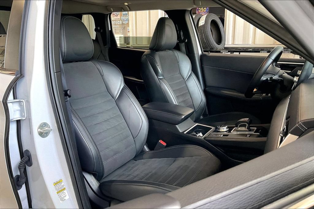 Used 2024 Mitsubishi Outlander SE AWD/4WD image 22