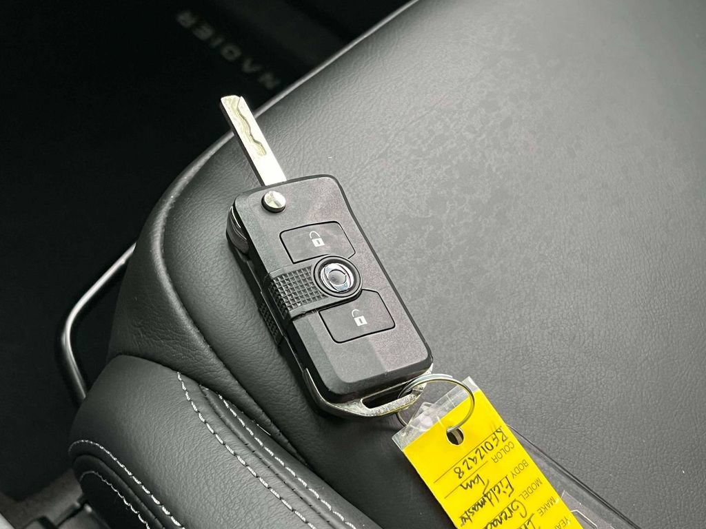 Used 2024 INEOS Grenadier Station Wagon AWD/4WD image 41