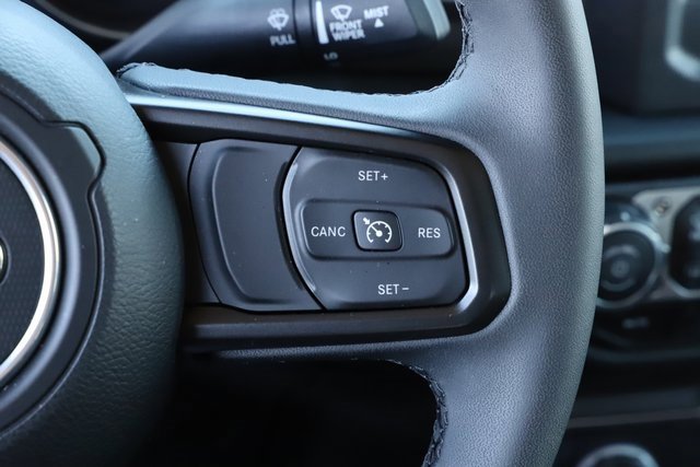 Used 2023 Jeep Gladiator Sport image 23