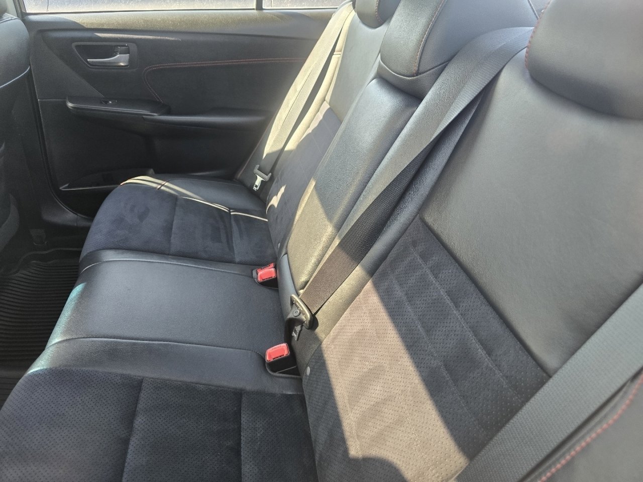 Used 2017 Toyota Camry XSE w/ Moonroof Package image 22