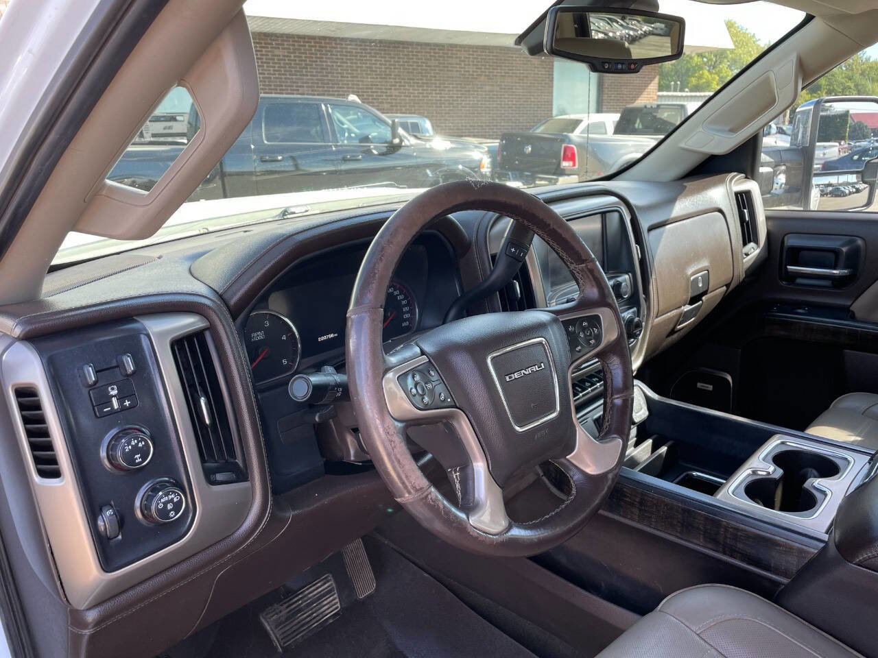 Used 2016 GMC Sierra 3500 Denali w/ Duramax Plus Package image 20