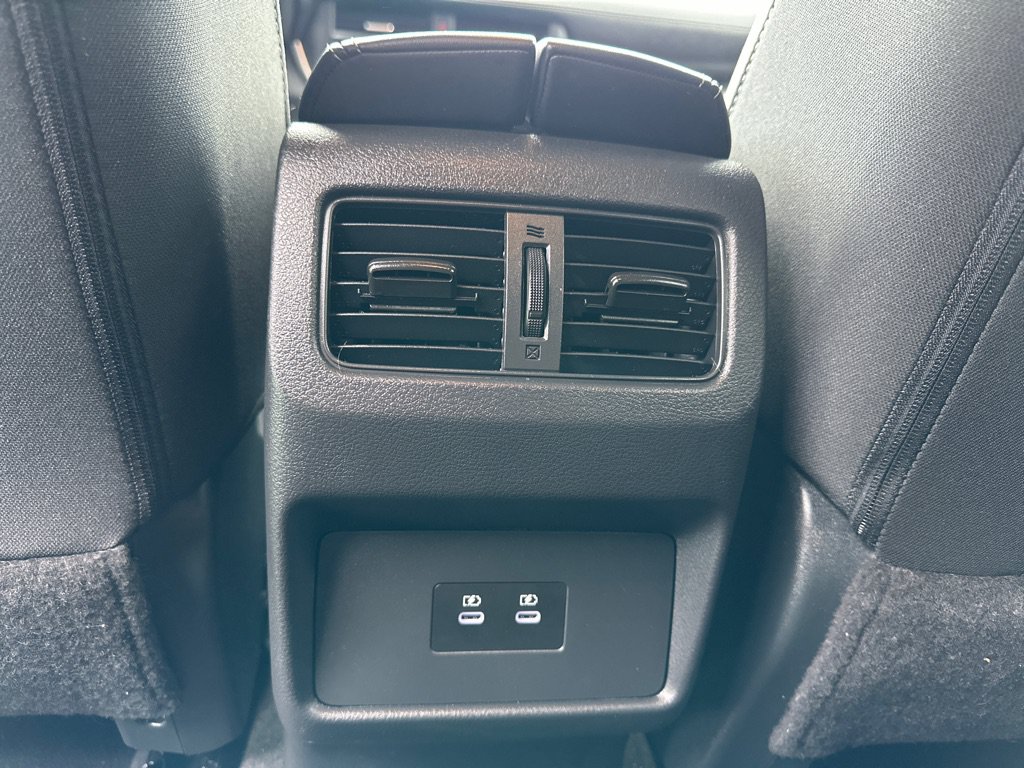 Used 2024 Nissan Rogue SV AWD/4WD image 19