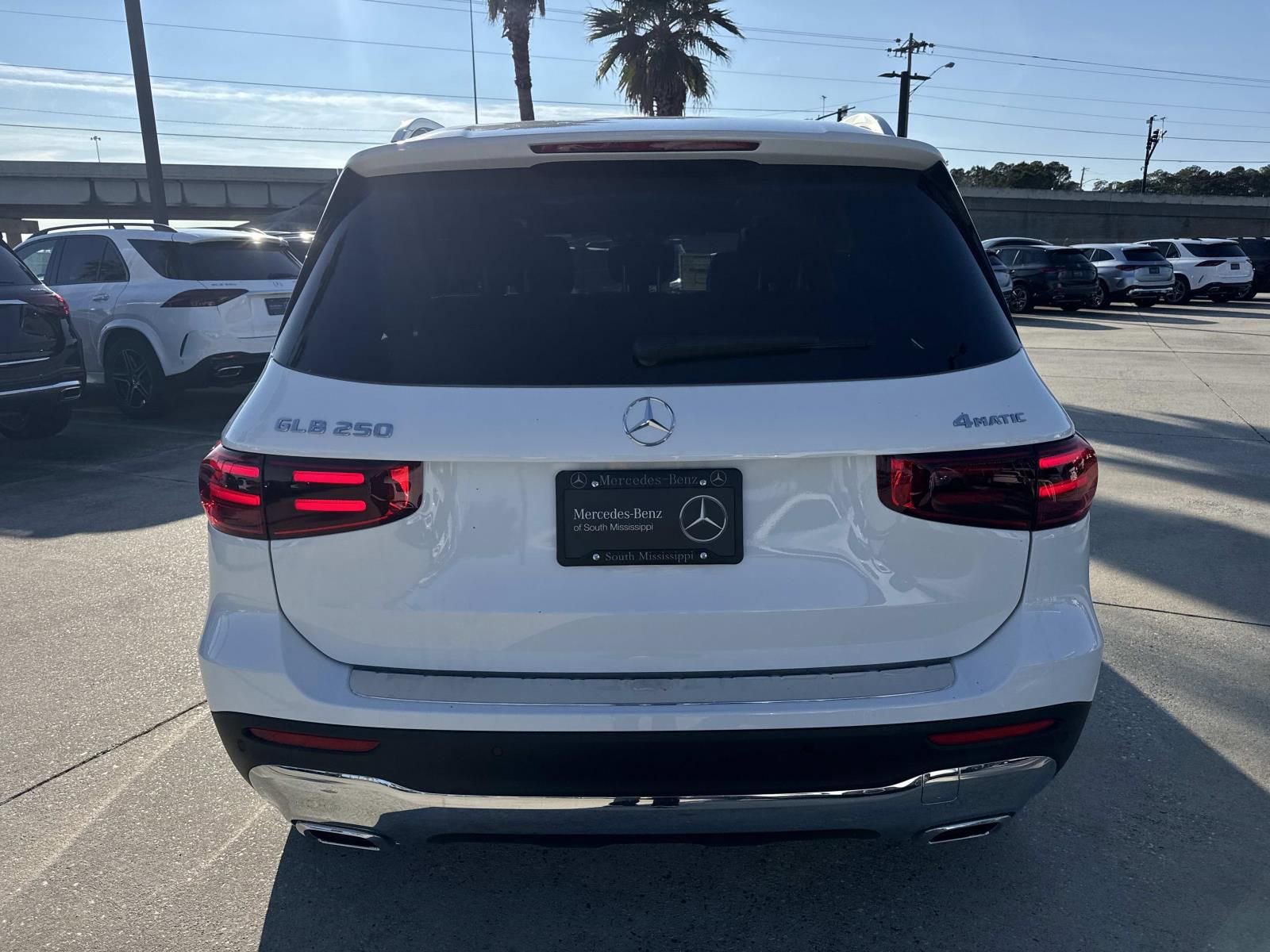 New 2026 Mercedes-Benz GLB 250 4MATIC image 5