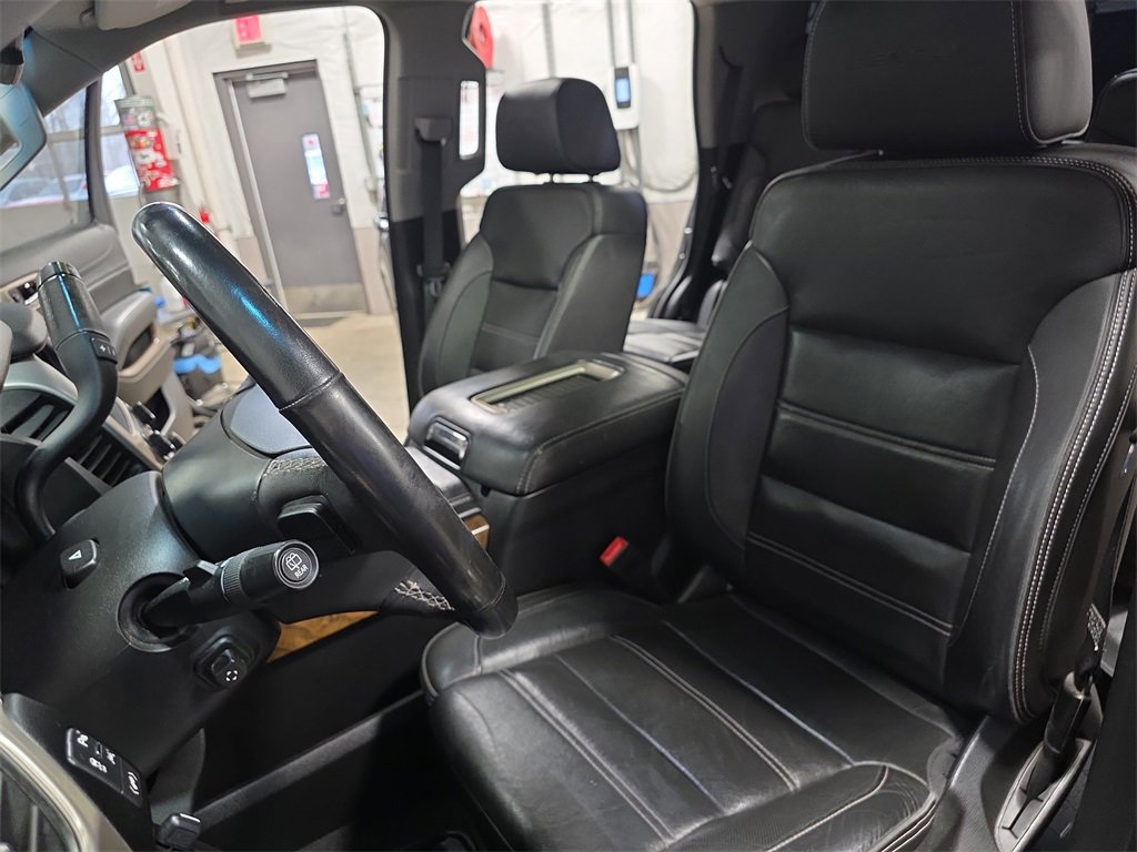 Certified 2019 GMC Yukon Denali w/ Open Road Package image 16