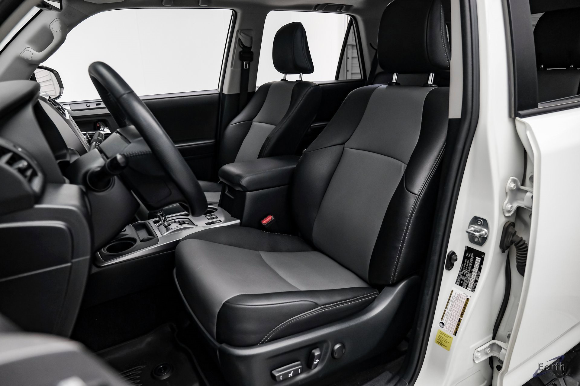 Used 2023 Toyota 4Runner SR5 Premium image 32