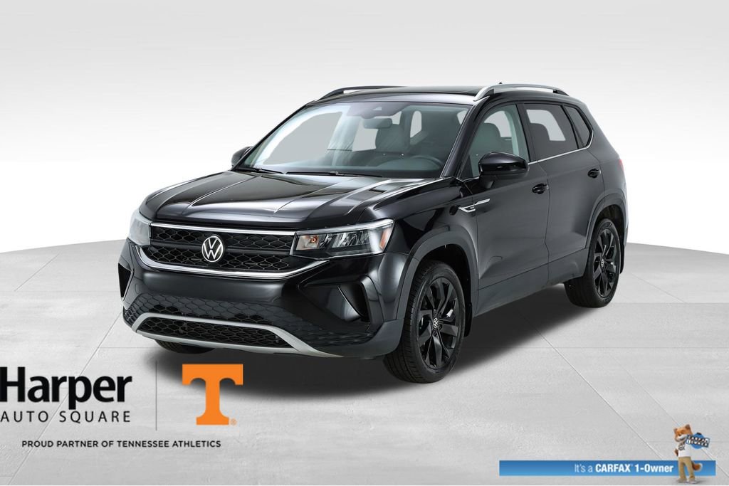 Used 2023 Volkswagen Taos SE w/ Panoramic Sunroof Package image 1
