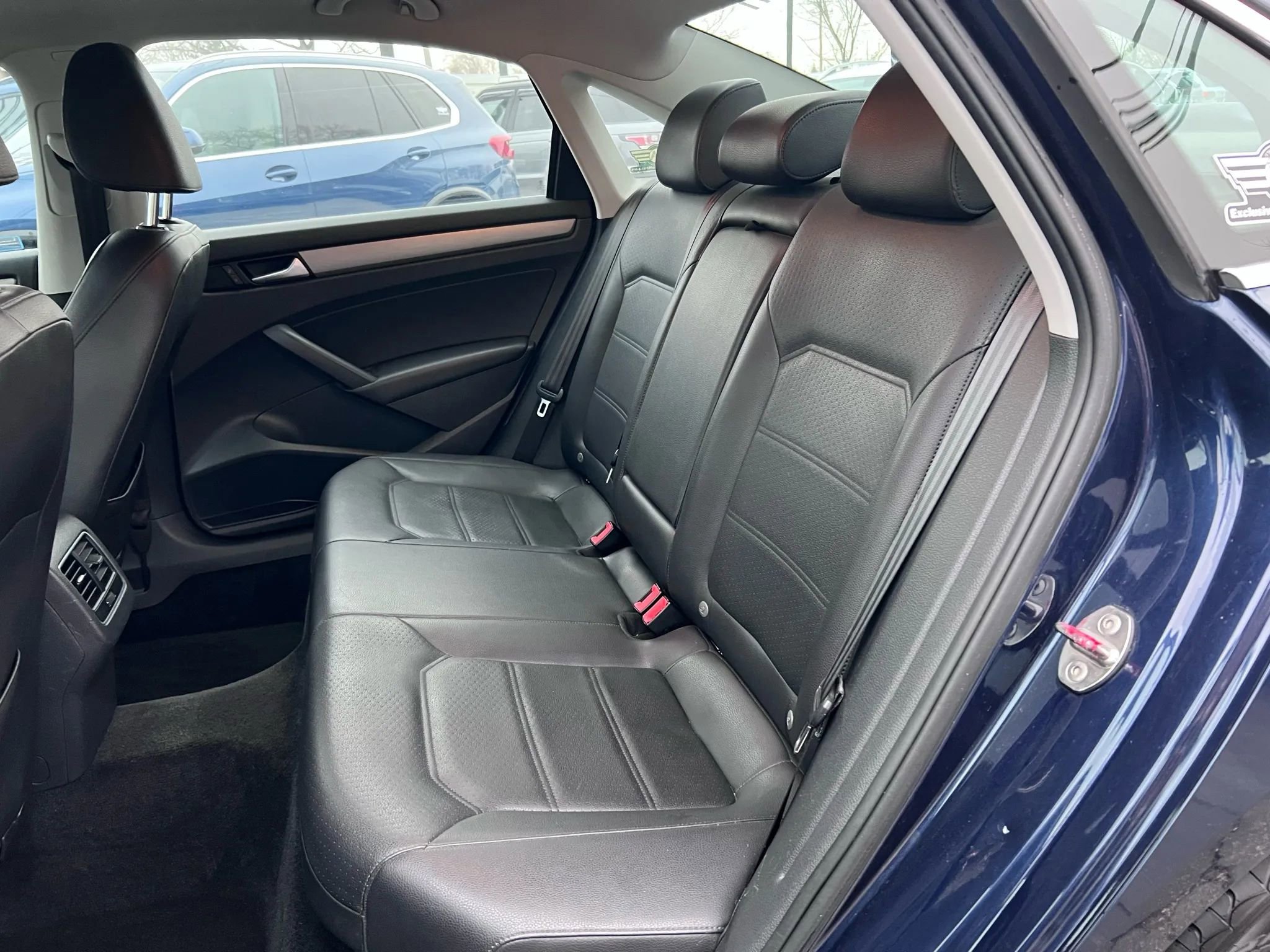 Used 2015 Volkswagen Passat TDI SE FWD image 19