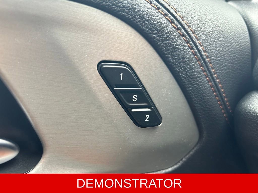 New 2026 Chrysler Pacifica Pinnacle image 15