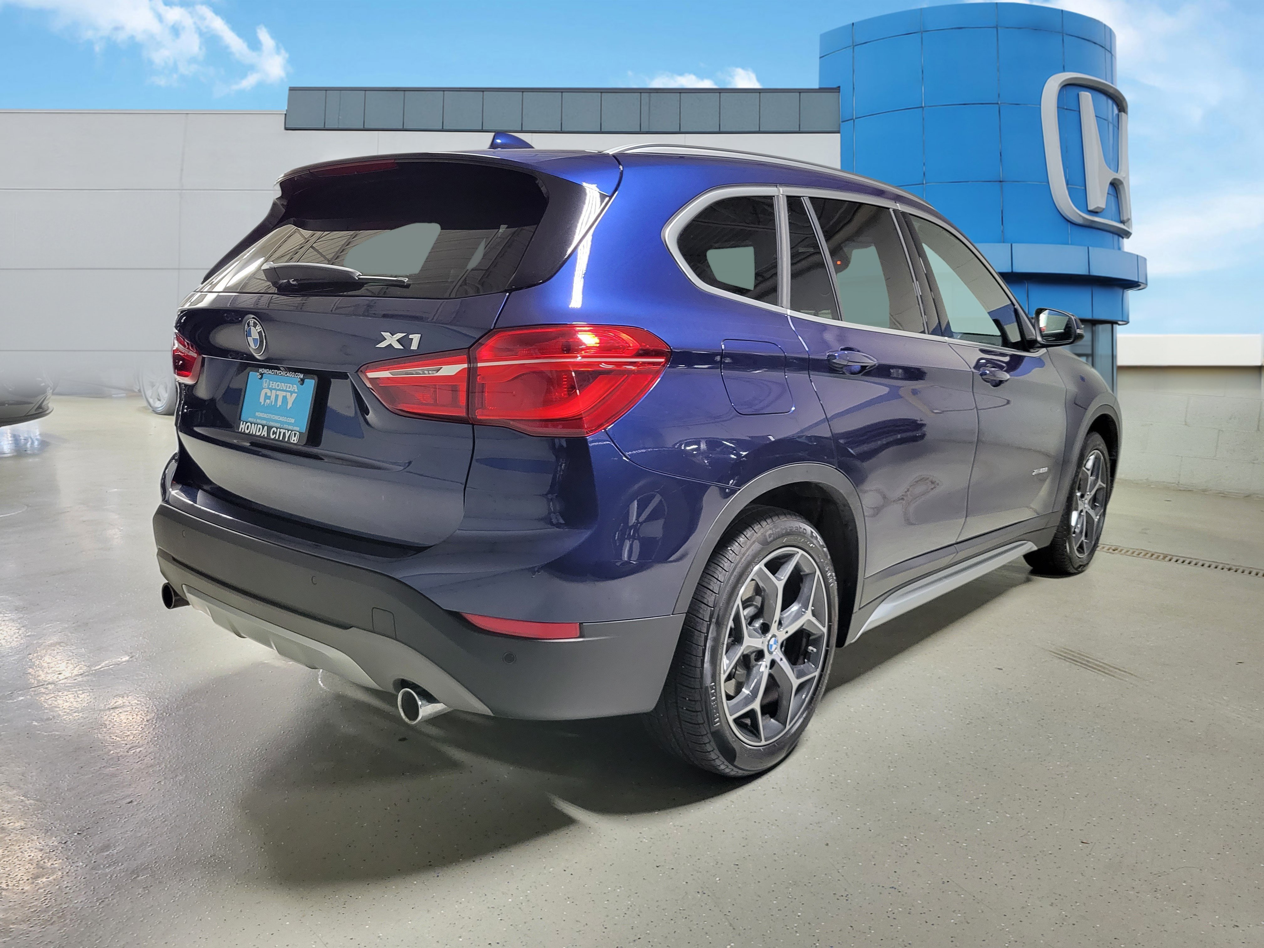 Used 2018 BMW X1 xDrive28i AWD/4WD image 5