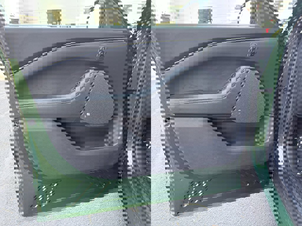 New 2025 Ford Mustang Mach-E Premium image 18