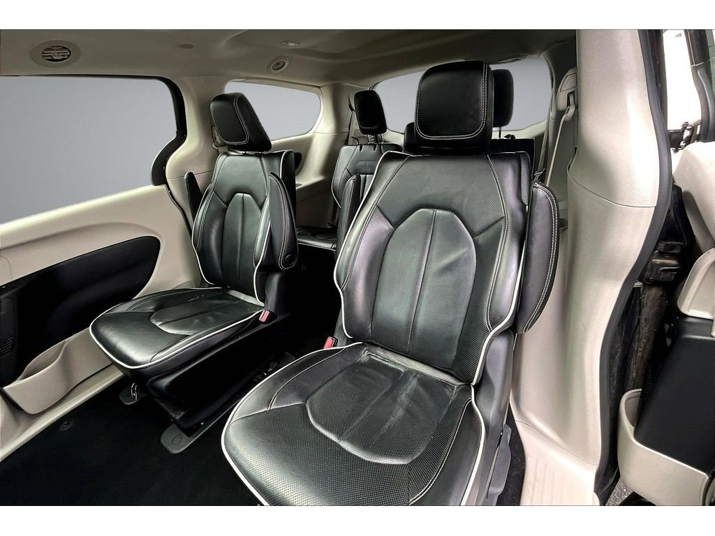 Used 2023 Chrysler Pacifica Limited image 22