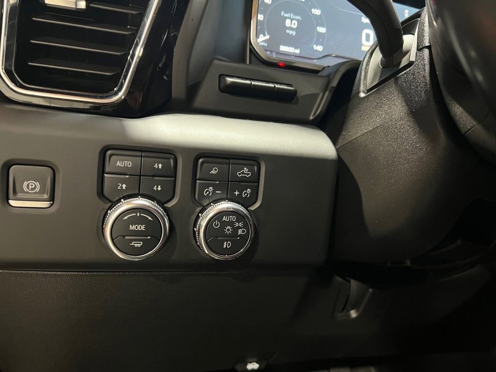 Used 2024 GMC Sierra 3500 Denali Ultimate image 42
