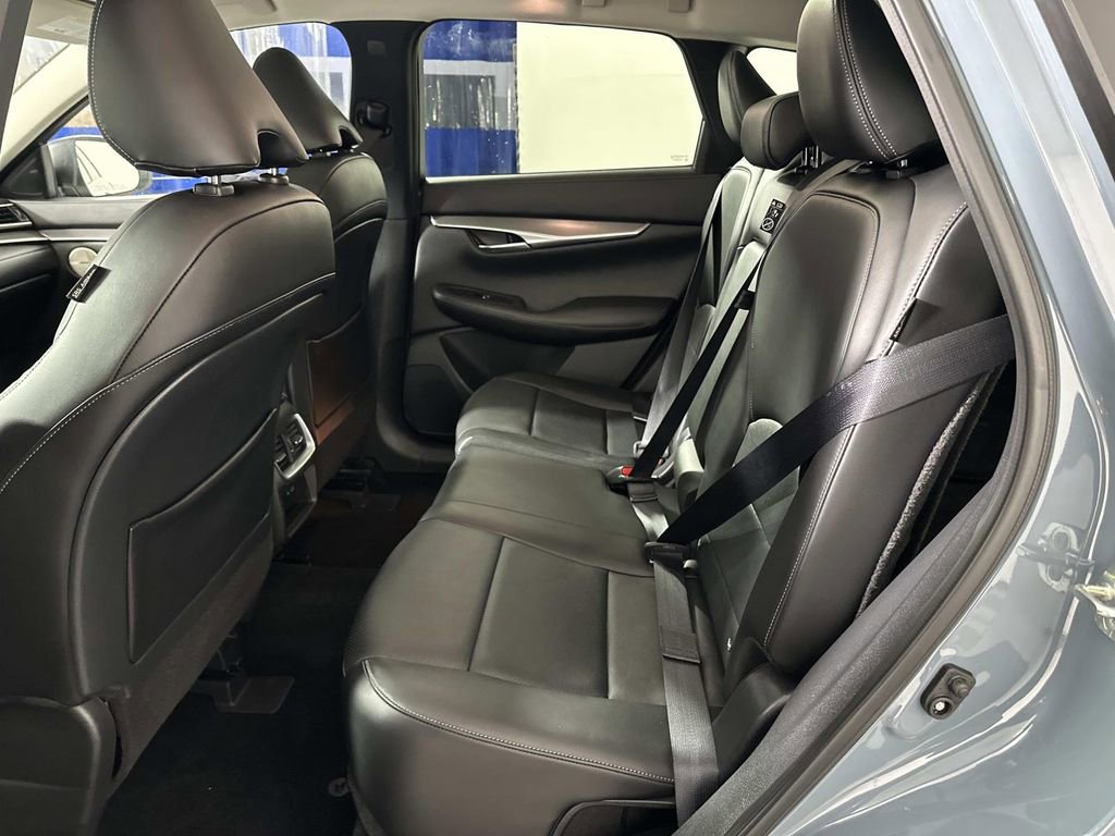Certified 2023 INFINITI QX50 Luxe image 30