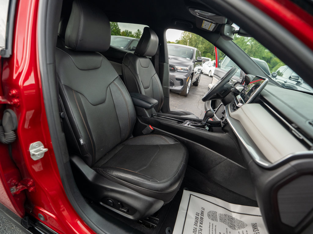 Used 2024 Jeep Compass Limited w/ Elite Group AWD/4WD image 24