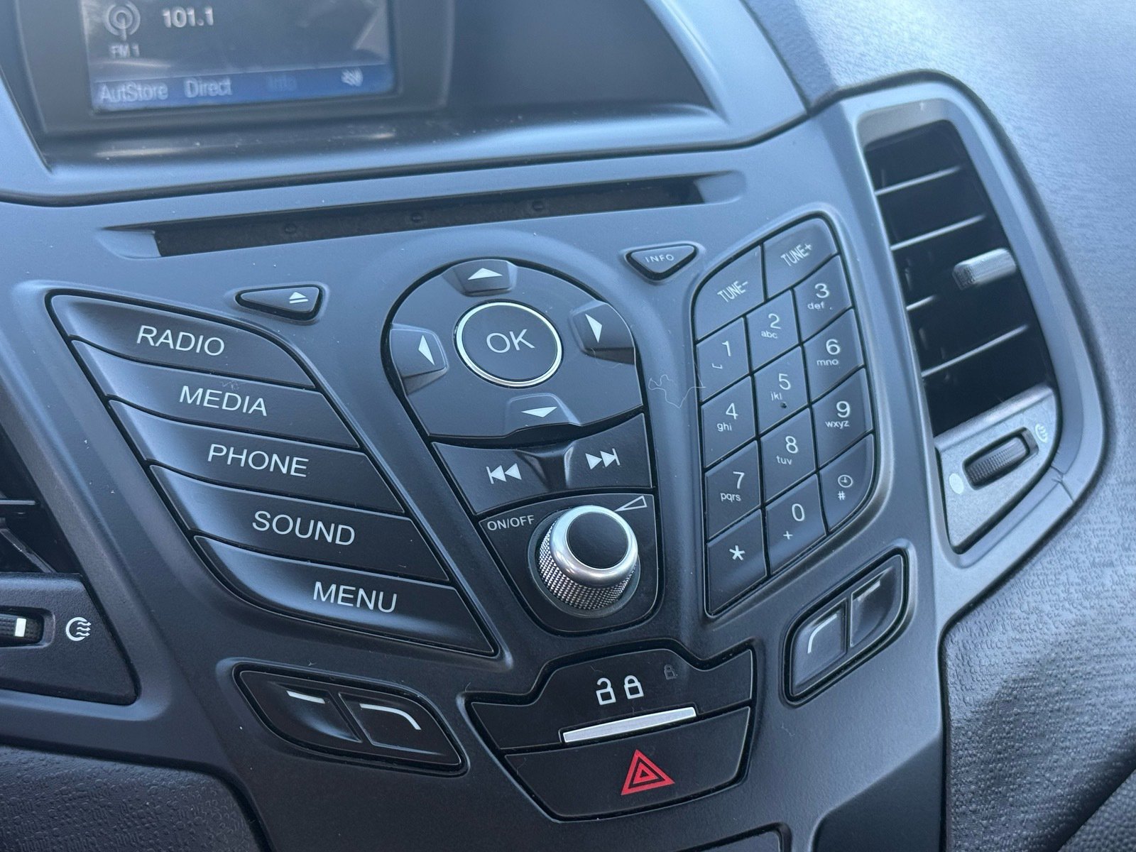 Used 2019 Ford Fiesta SE image 25