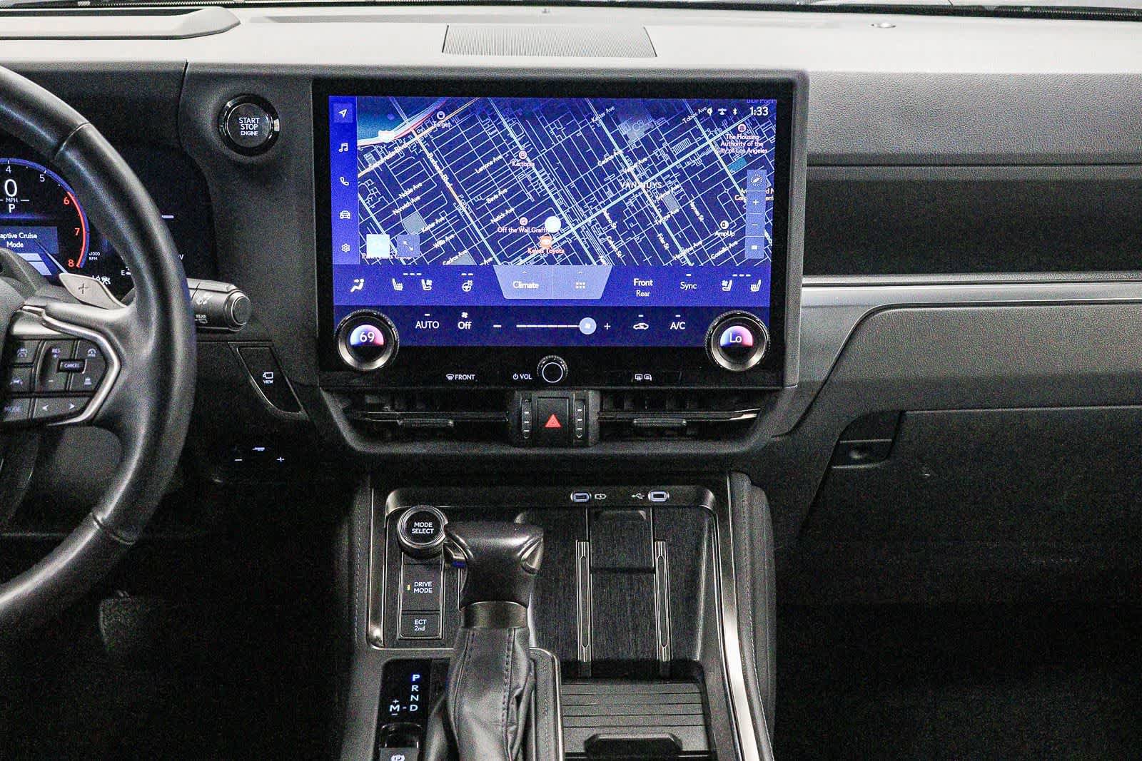 Used 2024 Lexus GX 550 w/ Cold Area Package AWD/4WD image 14