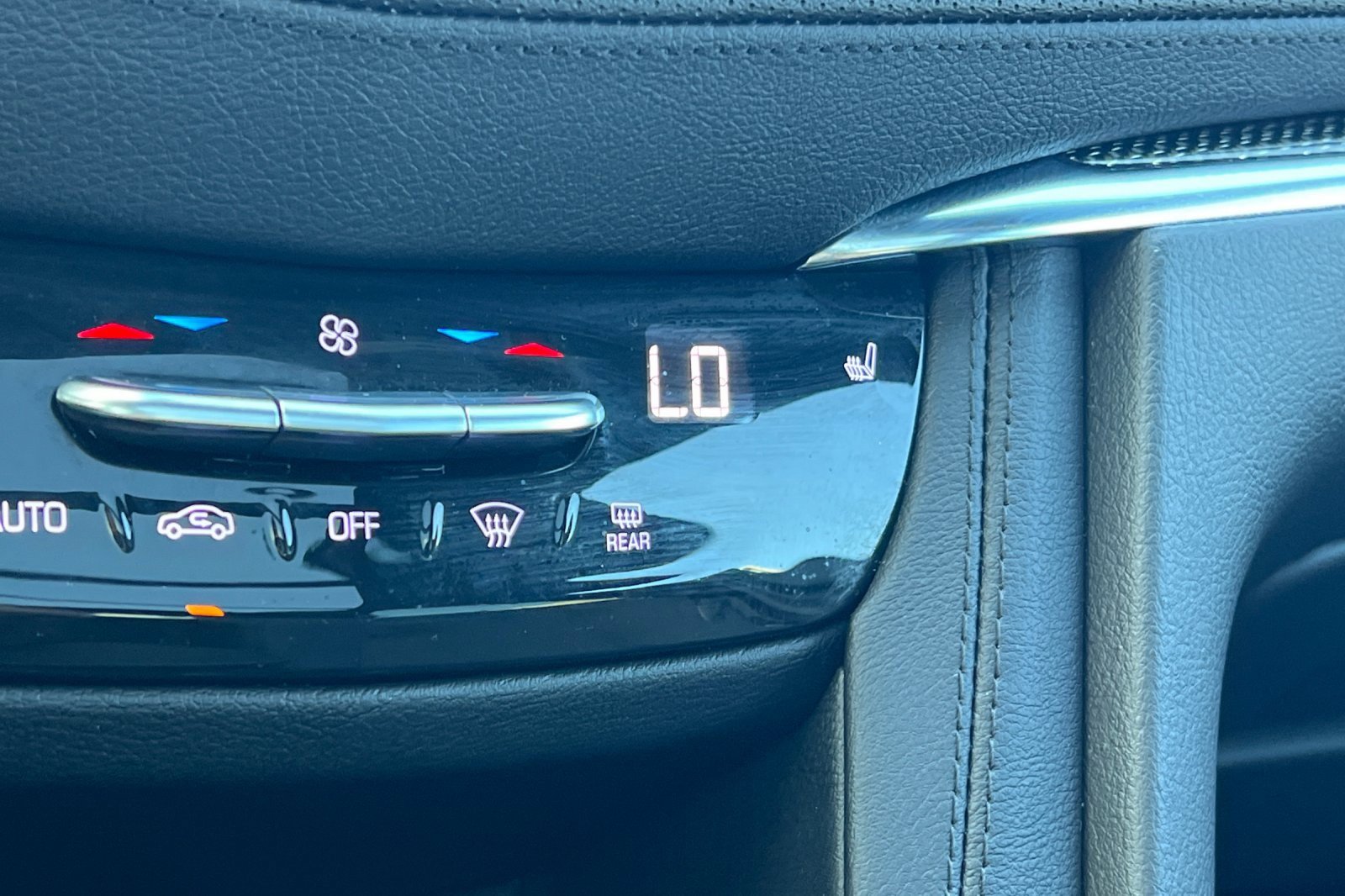 Used 2022 Cadillac XT5 Sportv w/ LPO, ONYX Package image 29