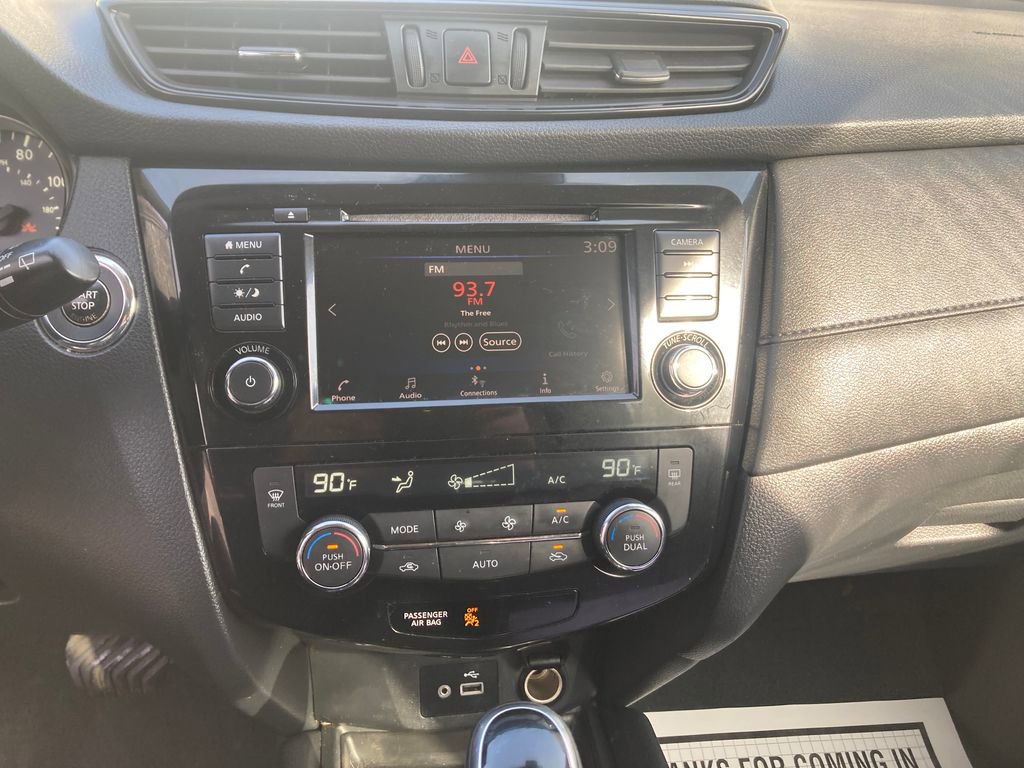 Used 2020 Nissan Rogue SV AWD/4WD image 22