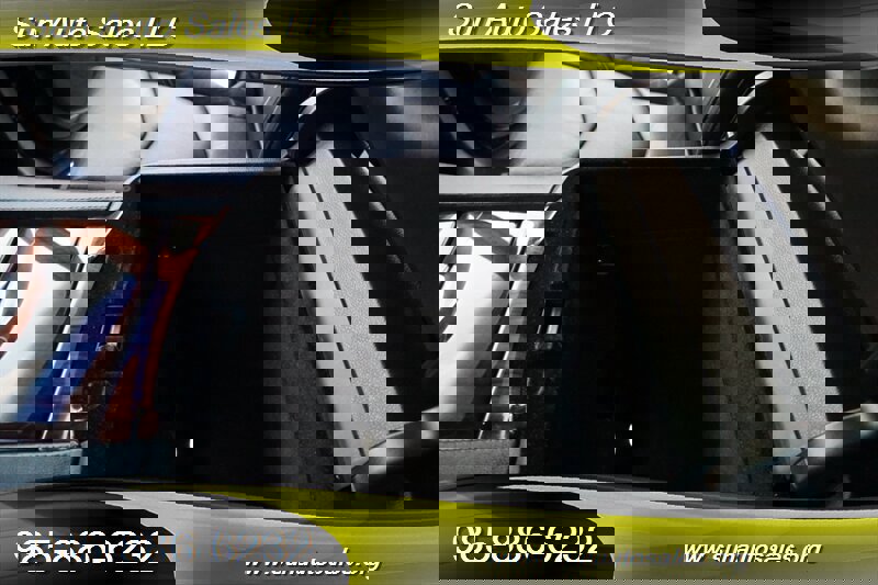 Used 2015 Cadillac Escalade Premium image 17