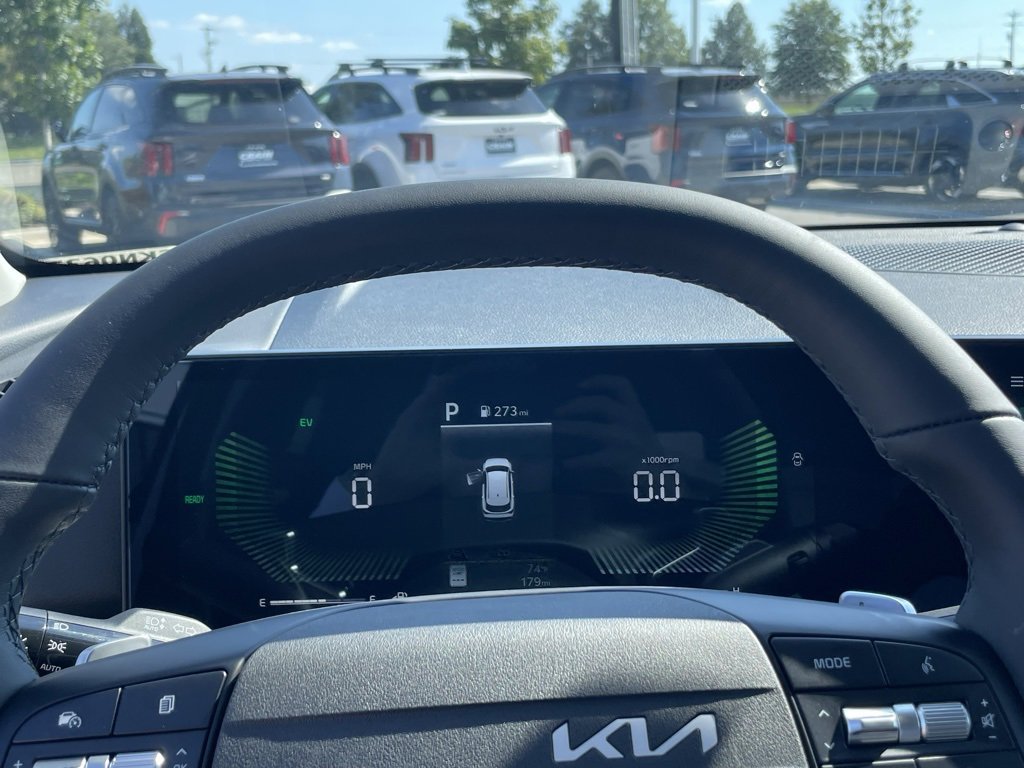 New 2026 Kia Sportage LX image 12