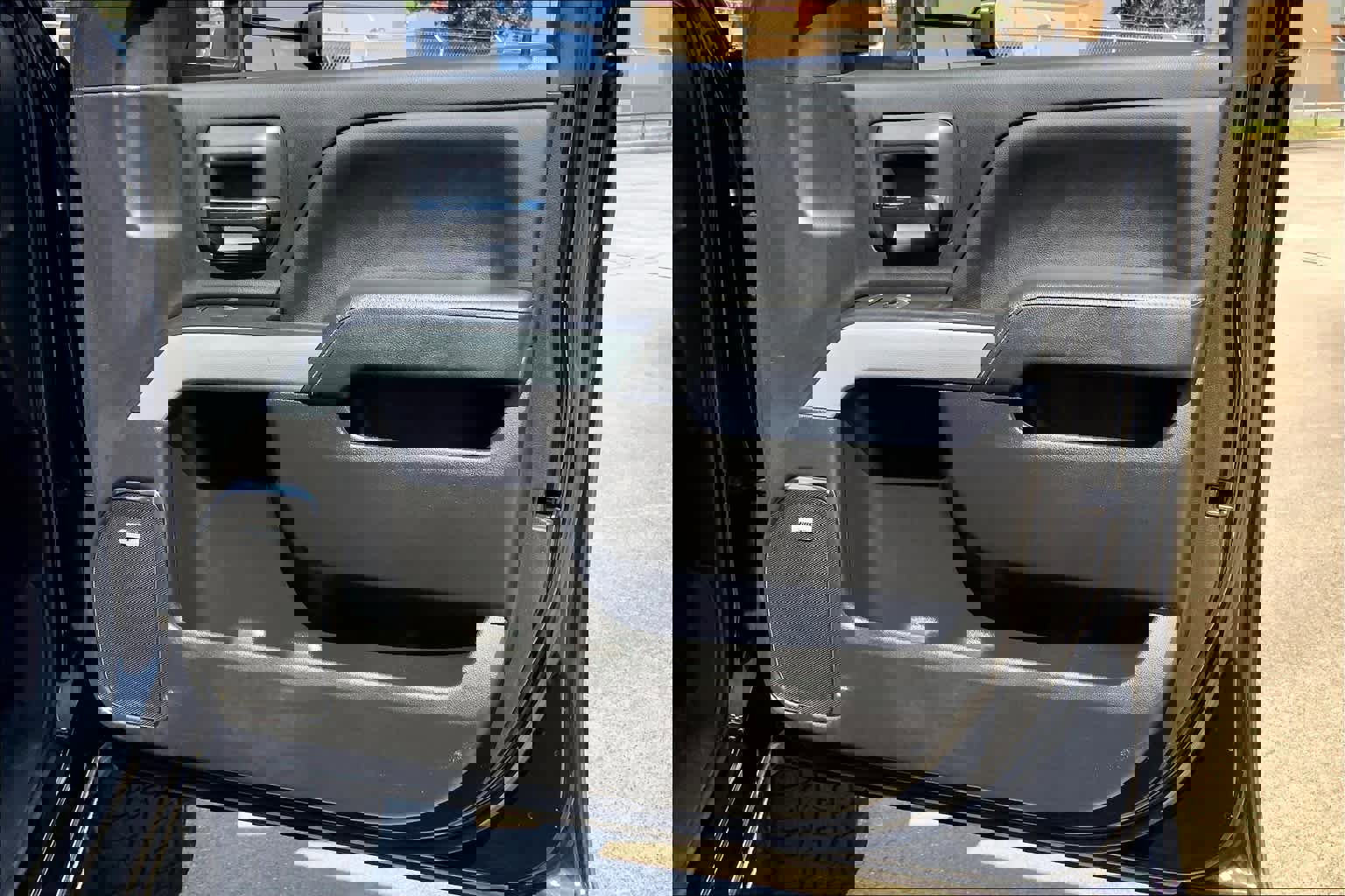 Used 2018 Chevrolet Silverado 2500 LTZ w/ Vortec Plus Package AWD/4WD image 22