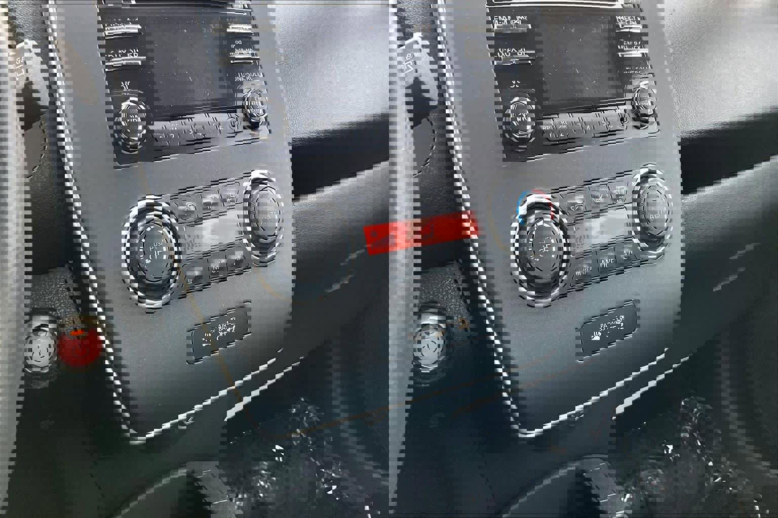 Used 2015 Nissan Leaf S w/ Charge Package image 33