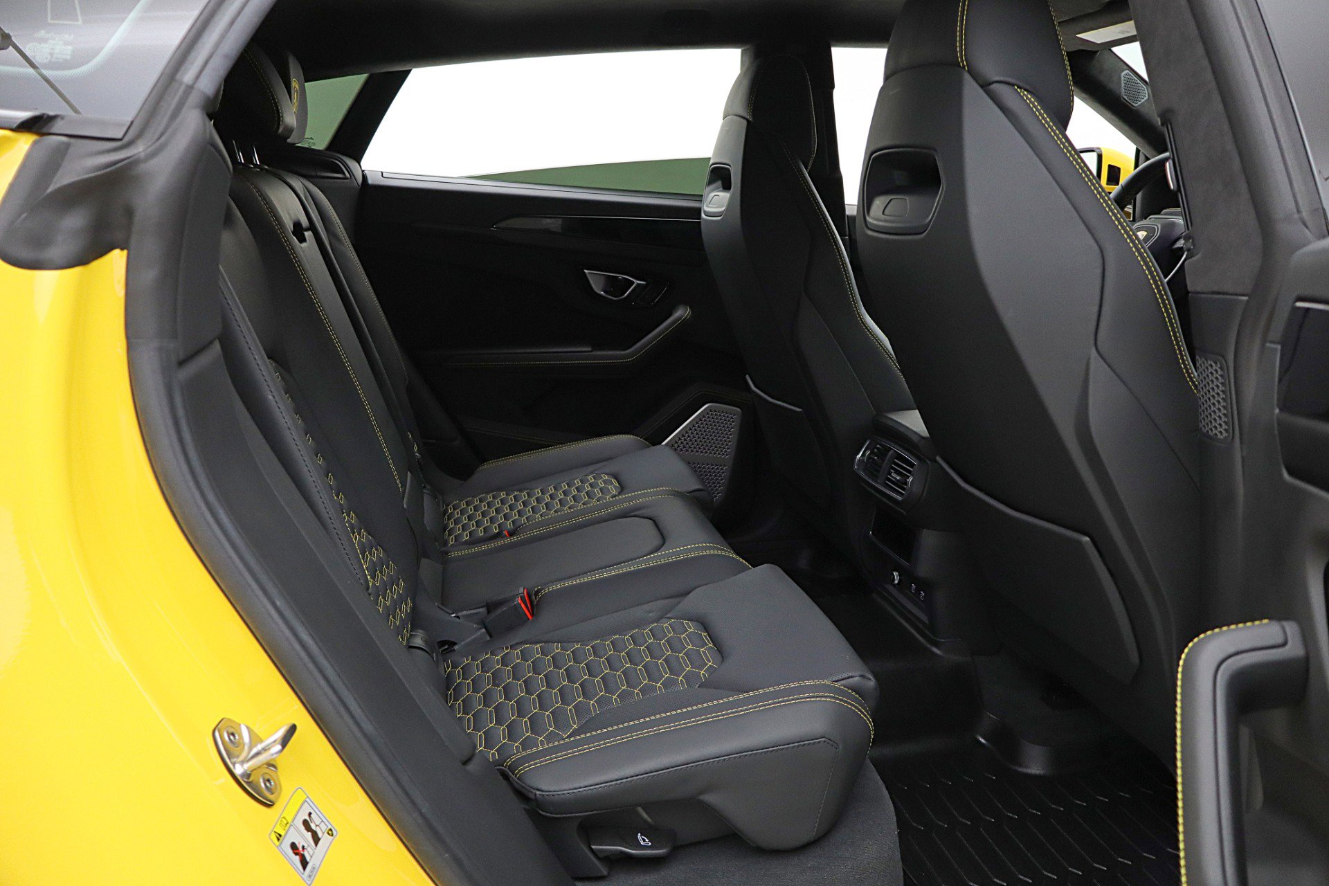 Used 2022 Lamborghini Urus image 39