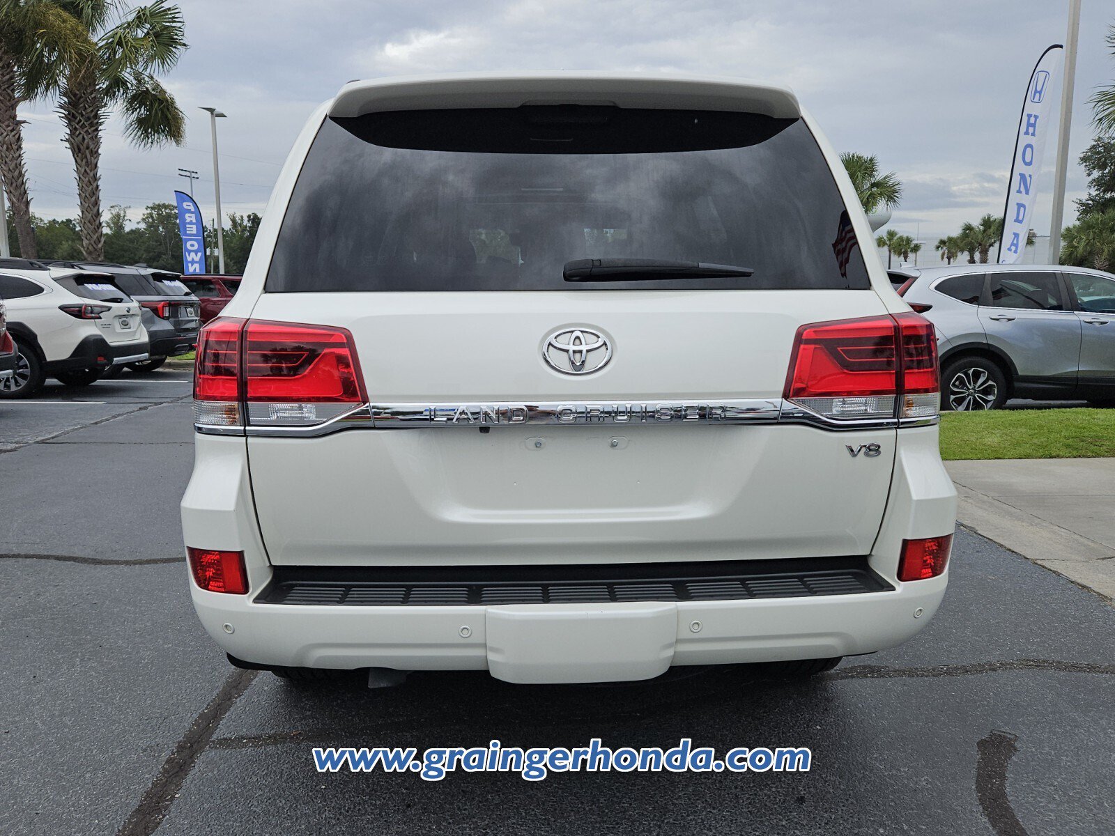 Used 2019 Toyota Land Cruiser w/ Four Season Floor Mat Package AWD/4WD image 4