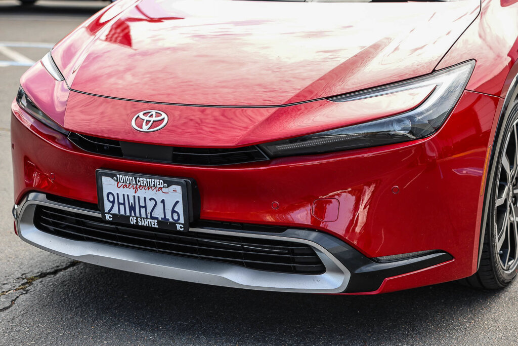 Certified 2023 Toyota Prius Prime FWD image 21