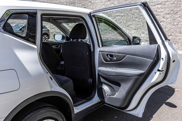 Used 2016 Nissan Rogue S AWD/4WD image 17