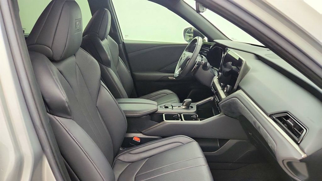Used 2024 Lexus TX 500h AWD w/ Technology Package image 23