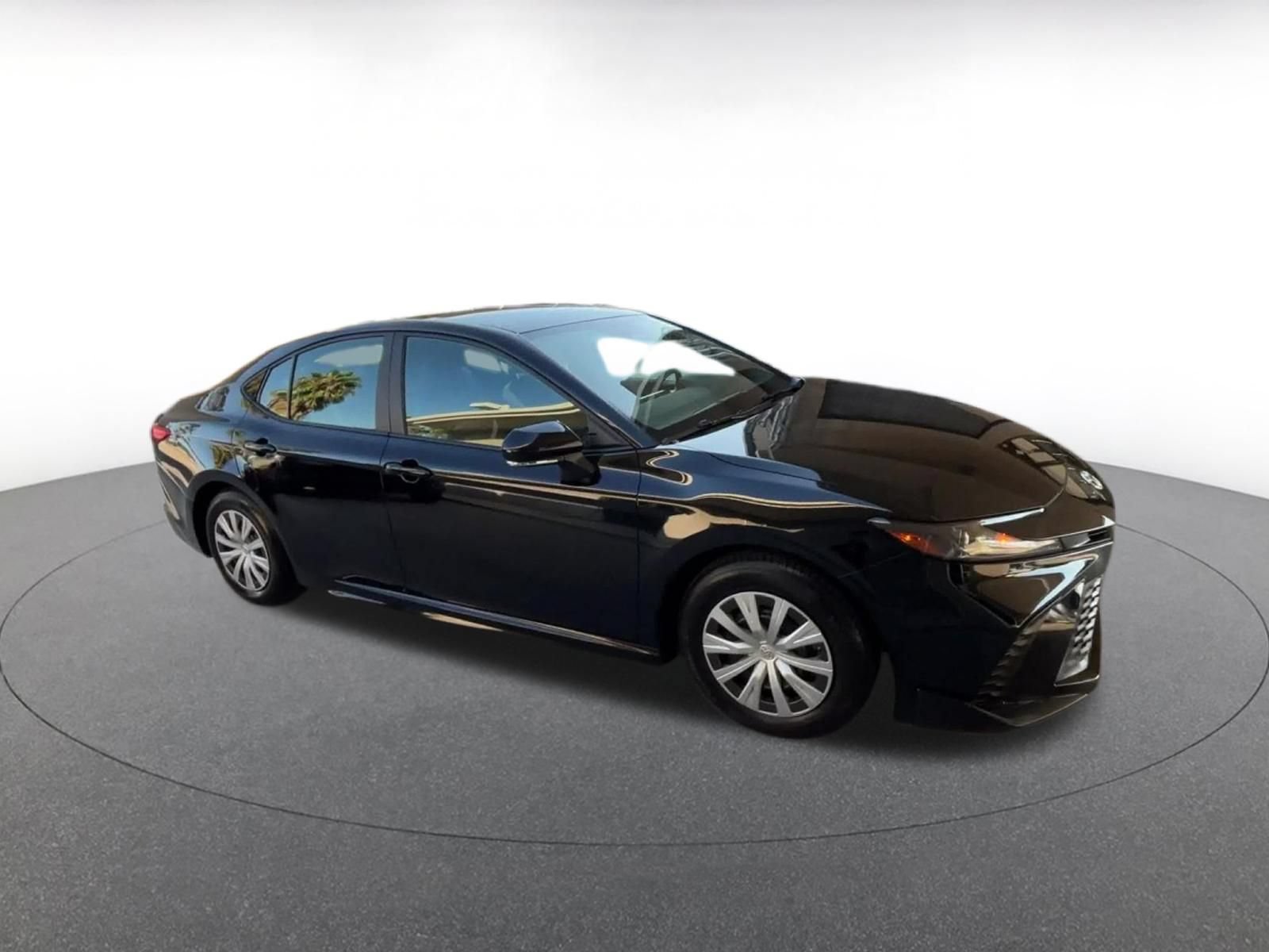 Used 2025 Toyota Camry SE FWD video 2