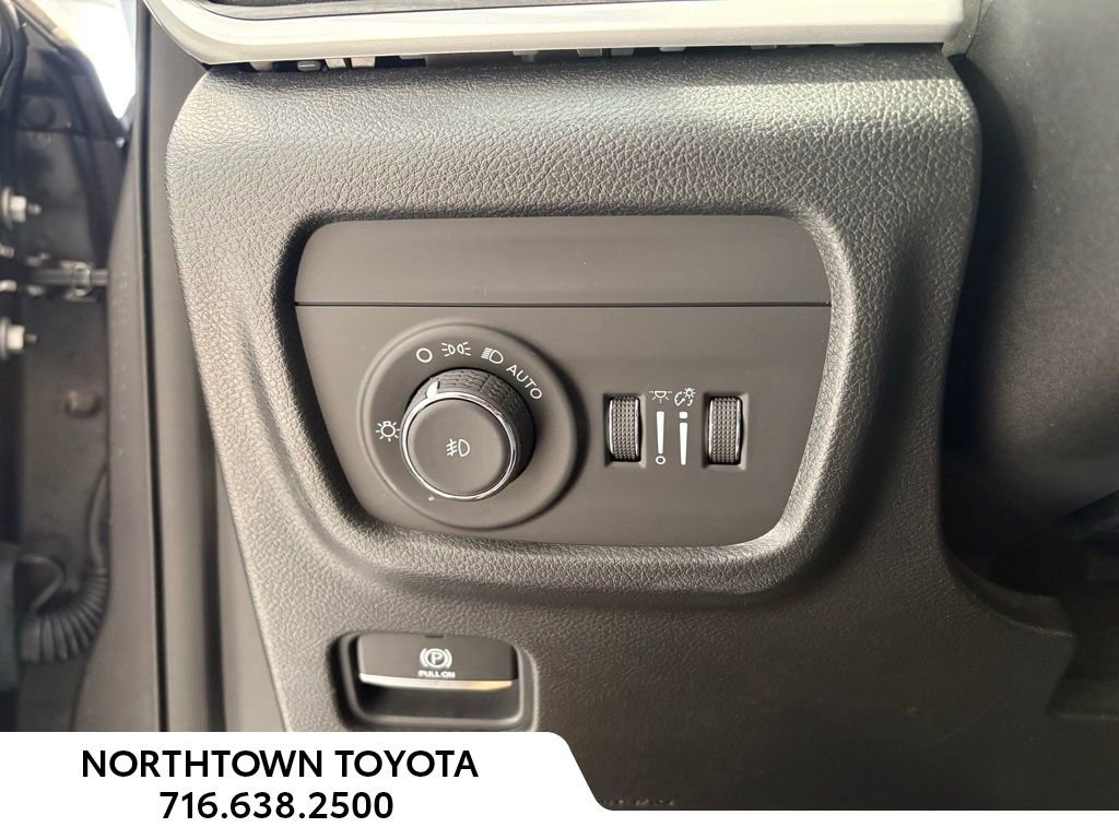 Used 2021 Jeep Grand Cherokee L Limited AWD/4WD image 19