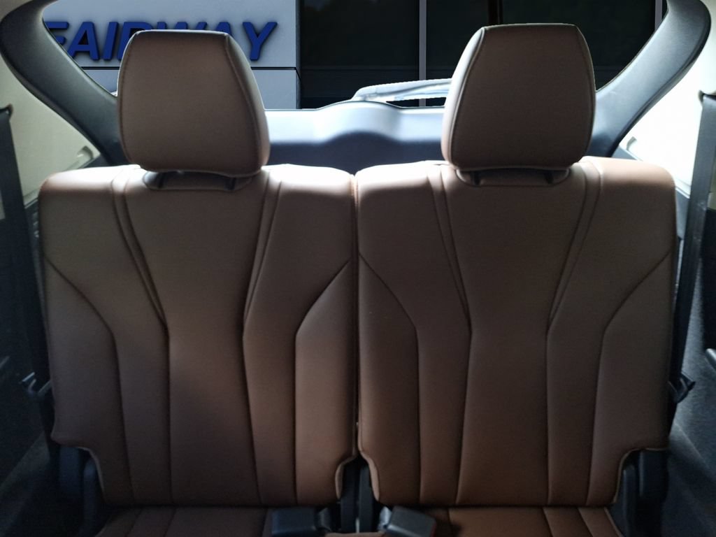 Used 2024 Acura MDX w/ Technology Package AWD/4WD image 13