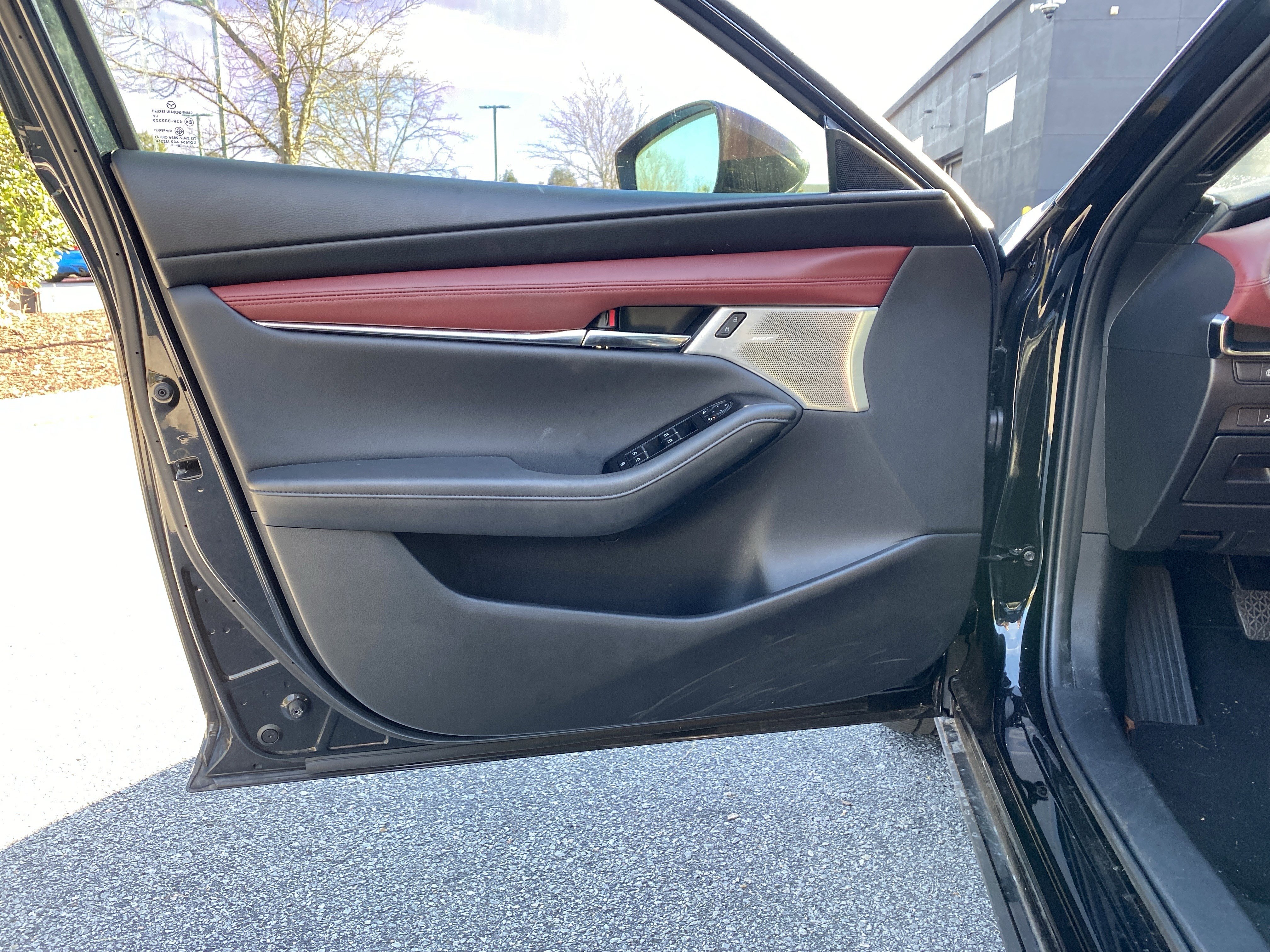 Used 2025 MAZDA MAZDA3 2.5 S Hatchback w/ Premium Pkg image 22