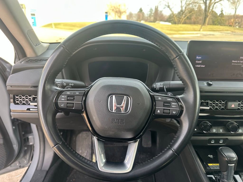 Used 2023 Honda Accord Touring image 10