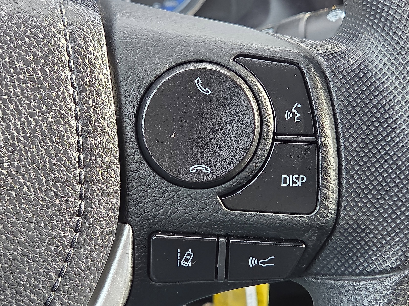 Used 2018 Toyota Corolla LE image 21