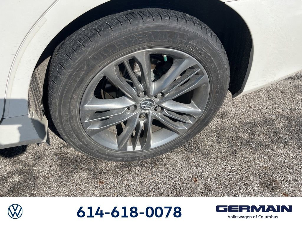 Used 2017 Toyota Camry SE image 17