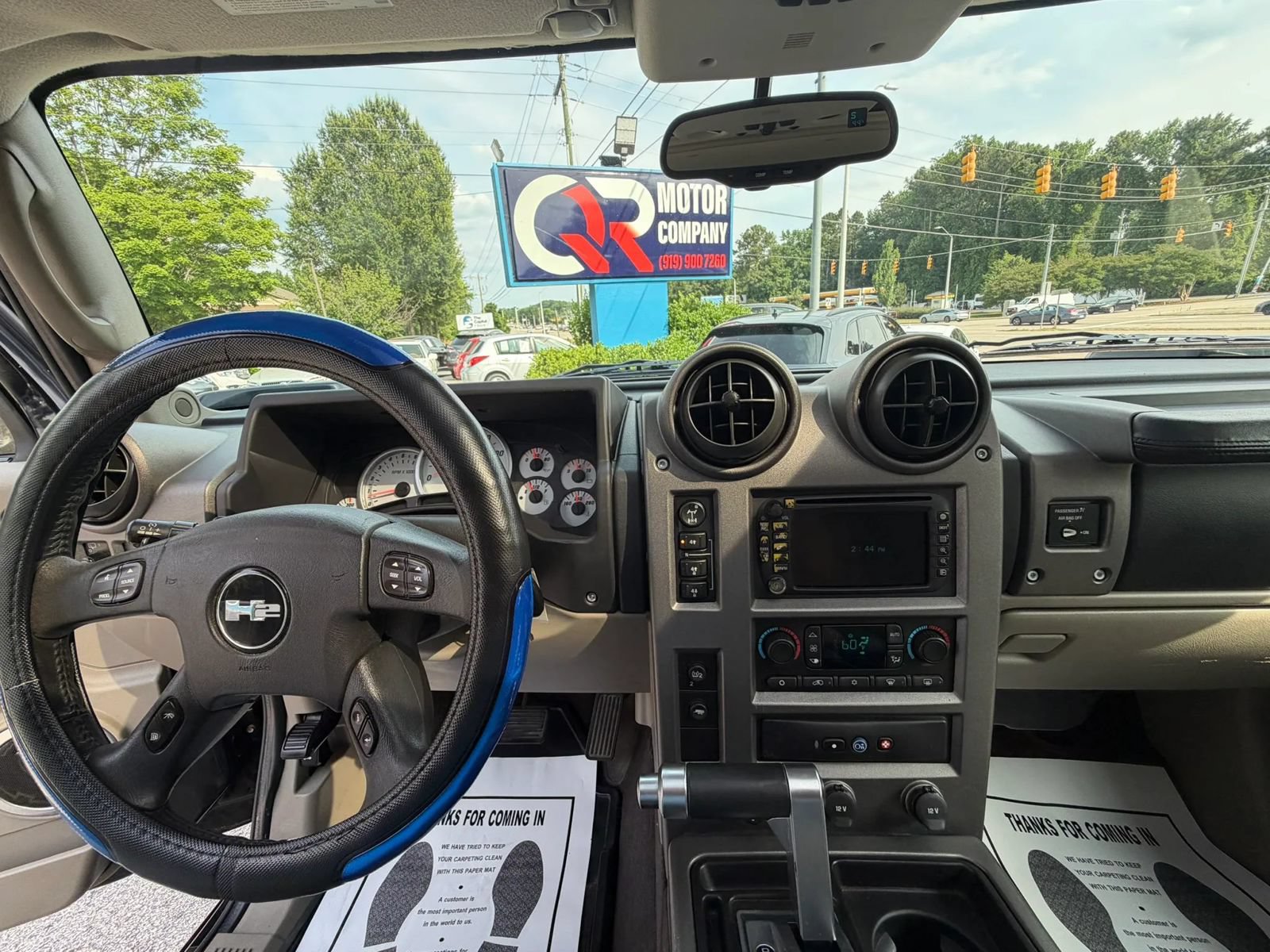 Used 2004 HUMMER H2 SUT w/ Preferred Equipment Group AWD/4WD image 14