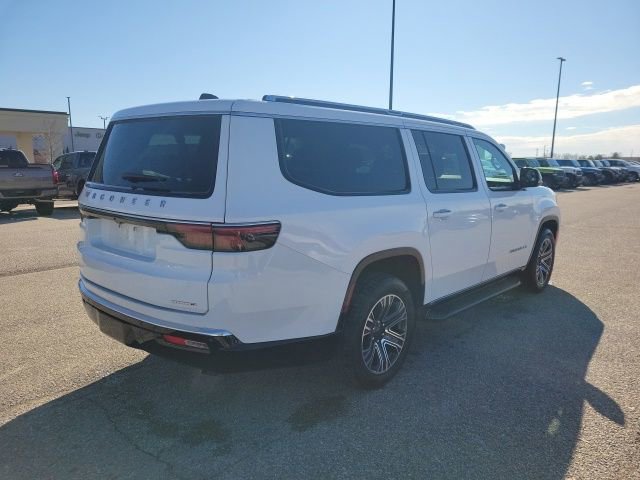 Used 2024 Jeep Wagoneer L Series II image 23