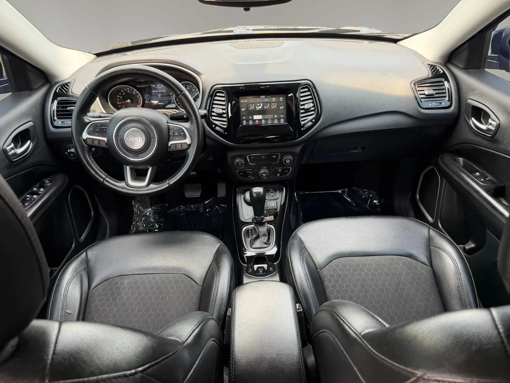 Used 2019 Jeep Compass Latitude AWD/4WD image 34