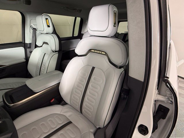Used 2024 Rivian R1S Adventure Quad AWD/4WD image 6