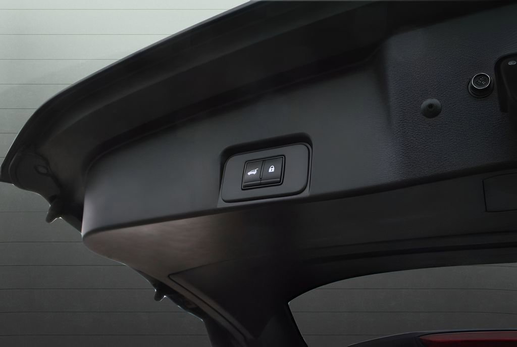 Used 2025 Nissan Rogue SV AWD/4WD image 25