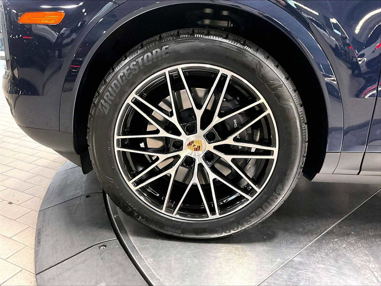 Used 2024 Porsche Cayenne image 14