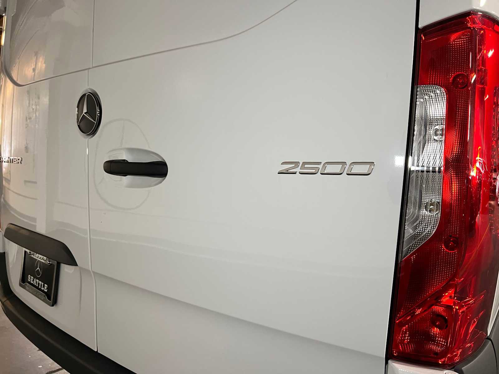 Used 2025 Mercedes-Benz Sprinter 2500 image 17