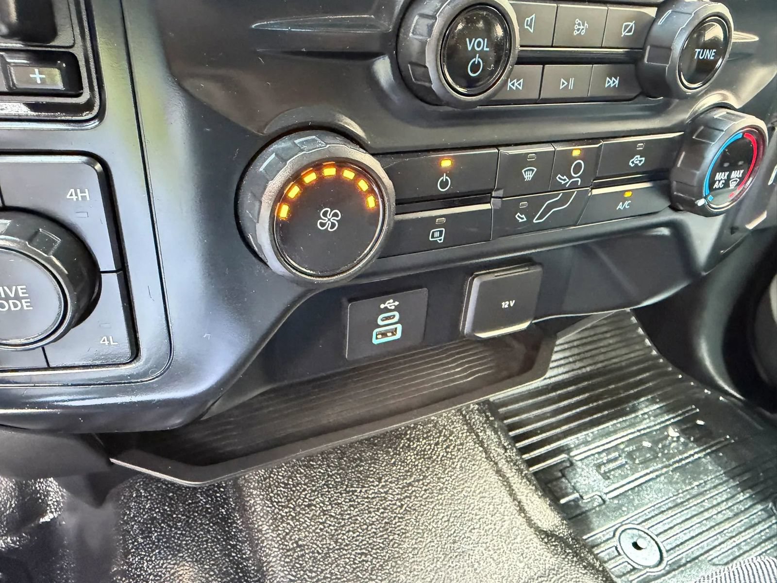 Used 2023 Ford F250 XL w/ 360-Degree Camera Package AWD/4WD image 26