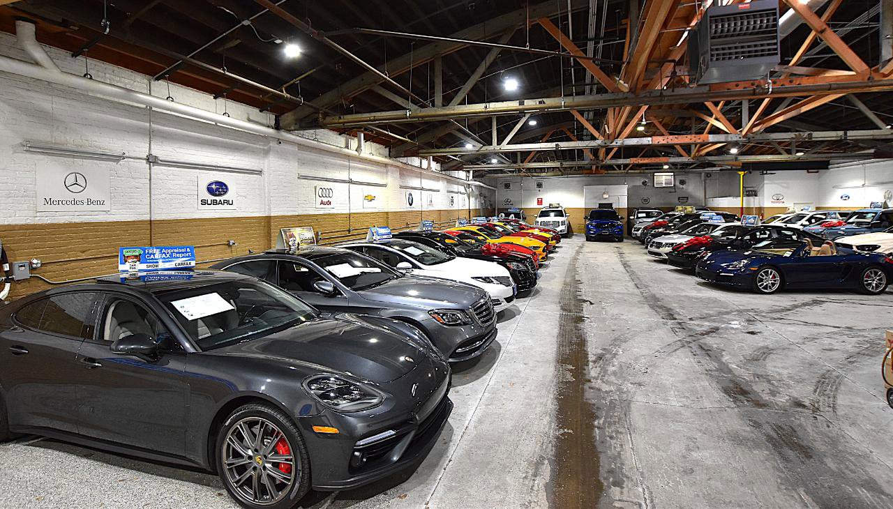 Used 2012 Dodge Challenger R/T image 56