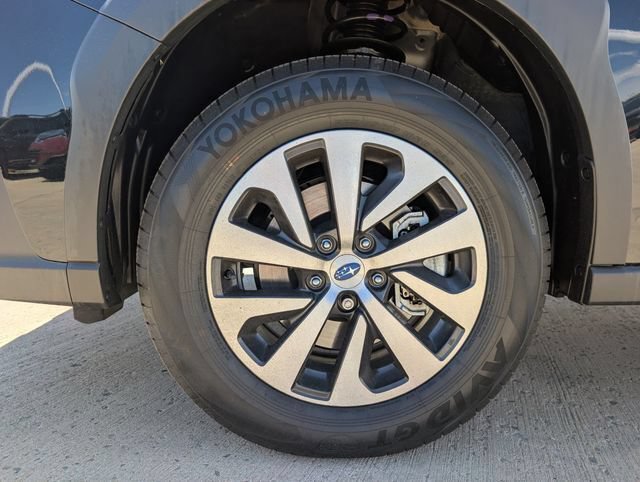 Certified 2025 Subaru Outback Premium w/ Popular Package #1A AWD/4WD image 11