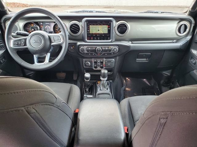 Used 2023 Jeep Wrangler Unlimited Sahara AWD/4WD image 5