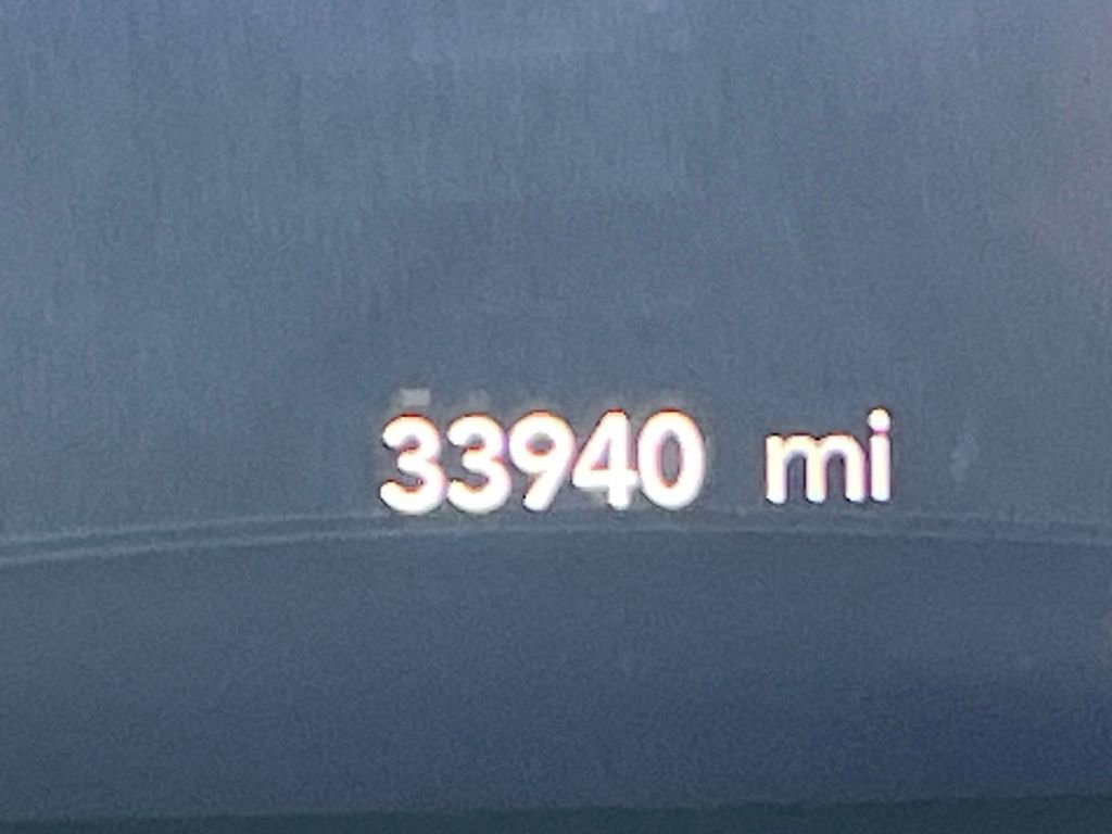 Used 2024 Chrysler Pacifica Touring-L image 23